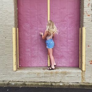 Meet your Posher, Avery